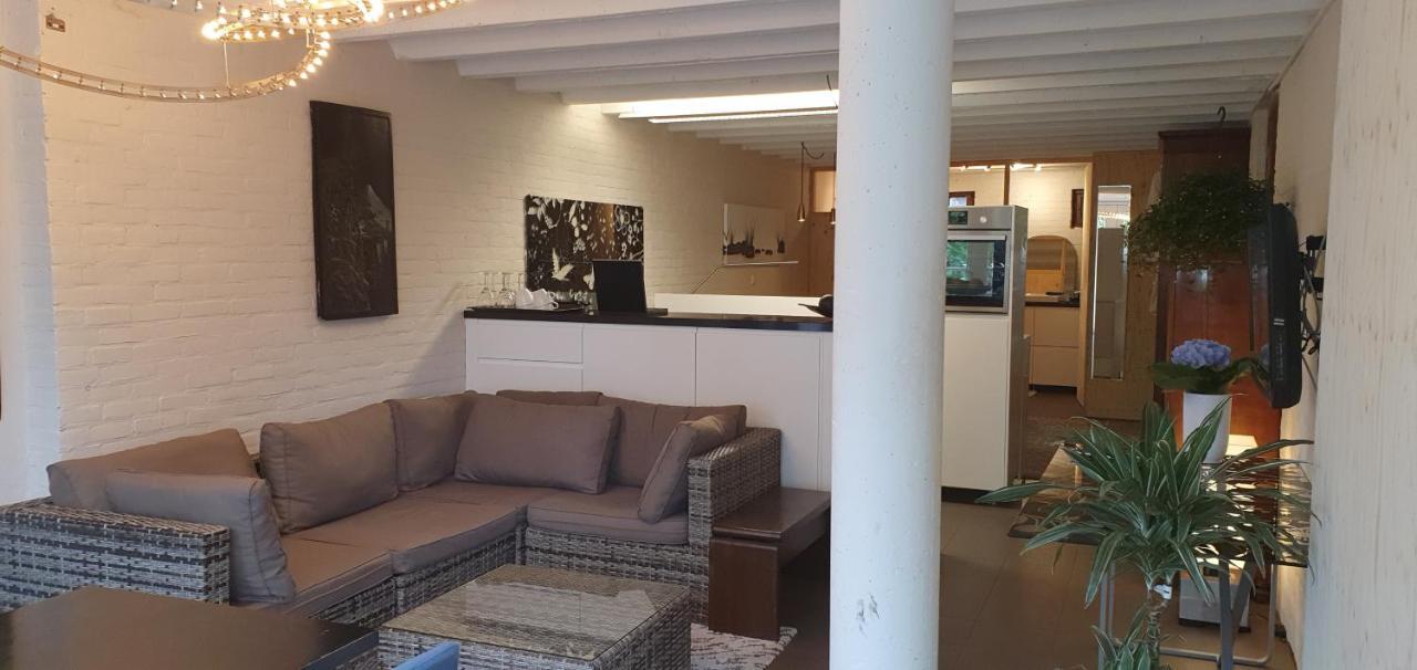 Apartamento Waar Maas & Waal..... Woudrichem Exterior foto